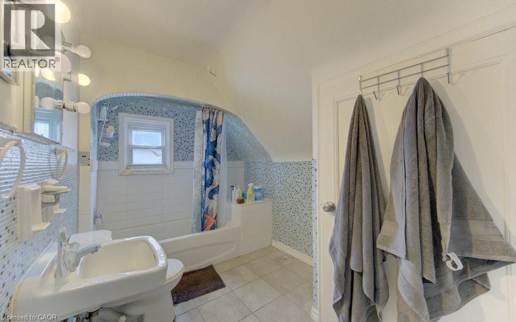 8 Marshall Street, Waterloo, Ontario  N2J 2T2 - Photo 18 - 40831812