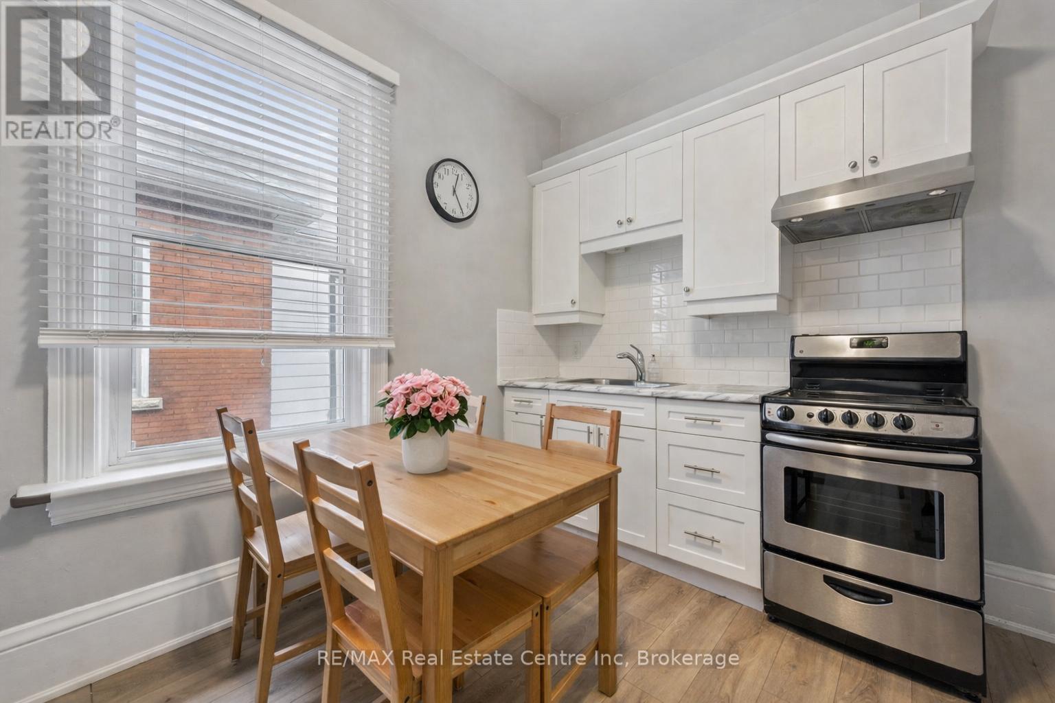 29 Crimea Street, Guelph, Ontario  N1H 2Y5 - Photo 3 - X13150336