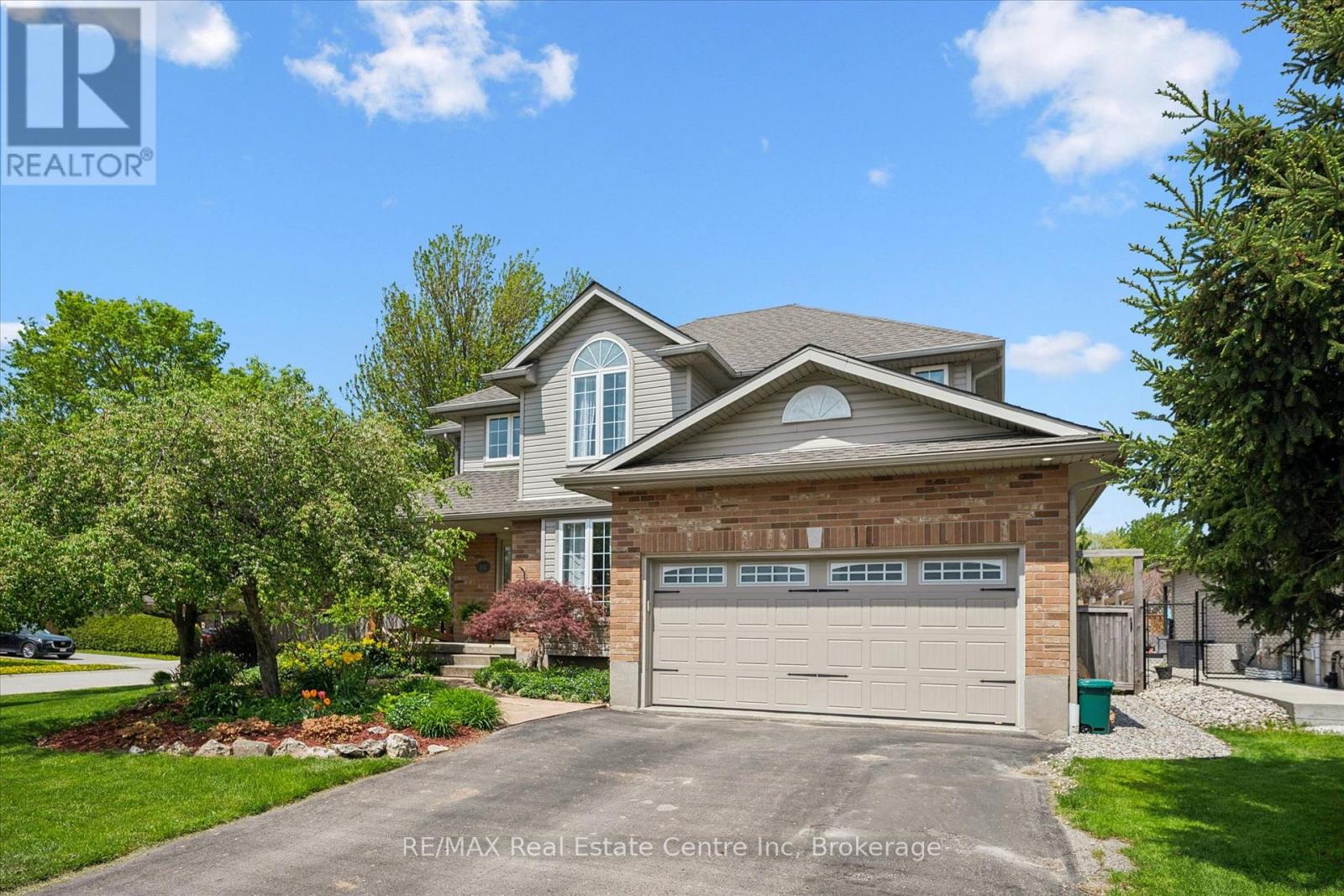 332 Daniel Crescent, Centre Wellington, Ontario  N0B 1S0 - Photo 2 - X13150484