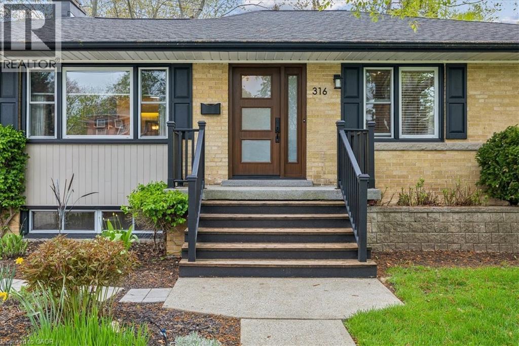 316 River Side Drive, Oakville, Ontario  L6K 3N4 - Photo 2 - 40831242