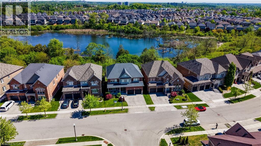 268 Evens Pond Crescent, Kitchener, Ontario  N2R 0B8 - Photo 2 - 40832002