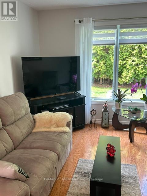 8 Kentucky Avenue, Wasaga Beach, Ontario  L9Z 3A8 - Photo 7 - S13152030