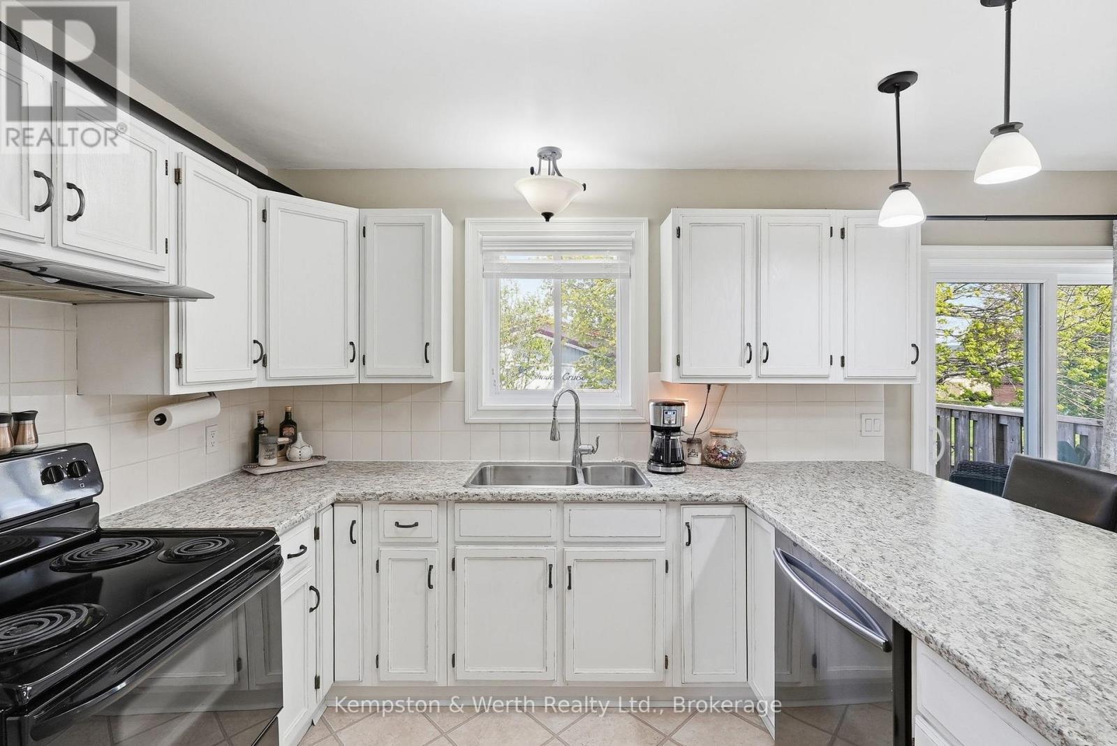 24 Jordan Drive, North Huron, Ontario  N0G 1E0 - Photo 13 - X13152278
