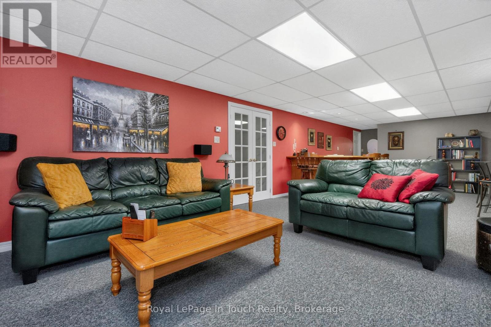 101 Peel Street, Penetanguishene, Ontario  L9M 1C3 - Photo 33 - S13152392