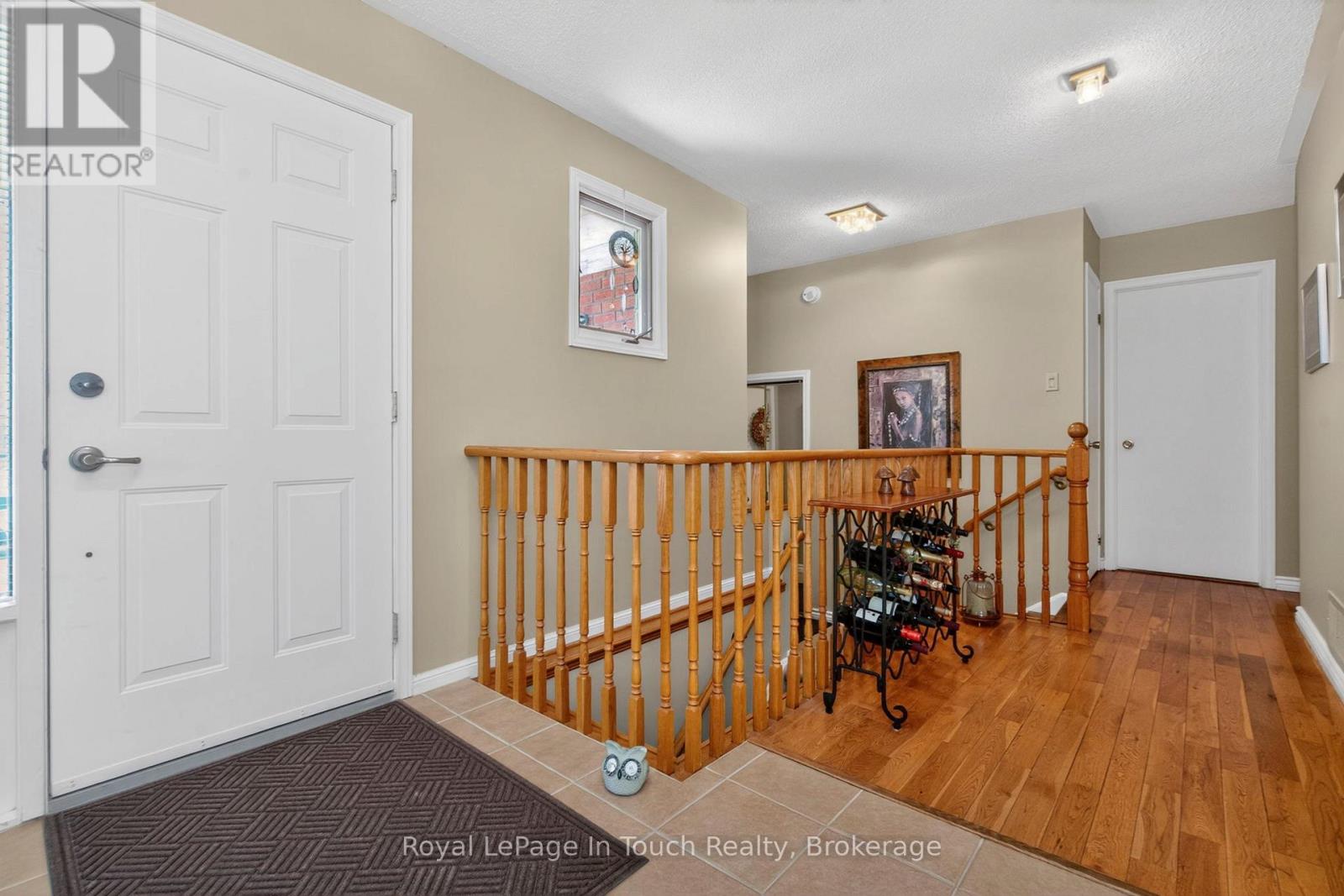 101 Peel Street, Penetanguishene, Ontario  L9M 1C3 - Photo 6 - S13152392