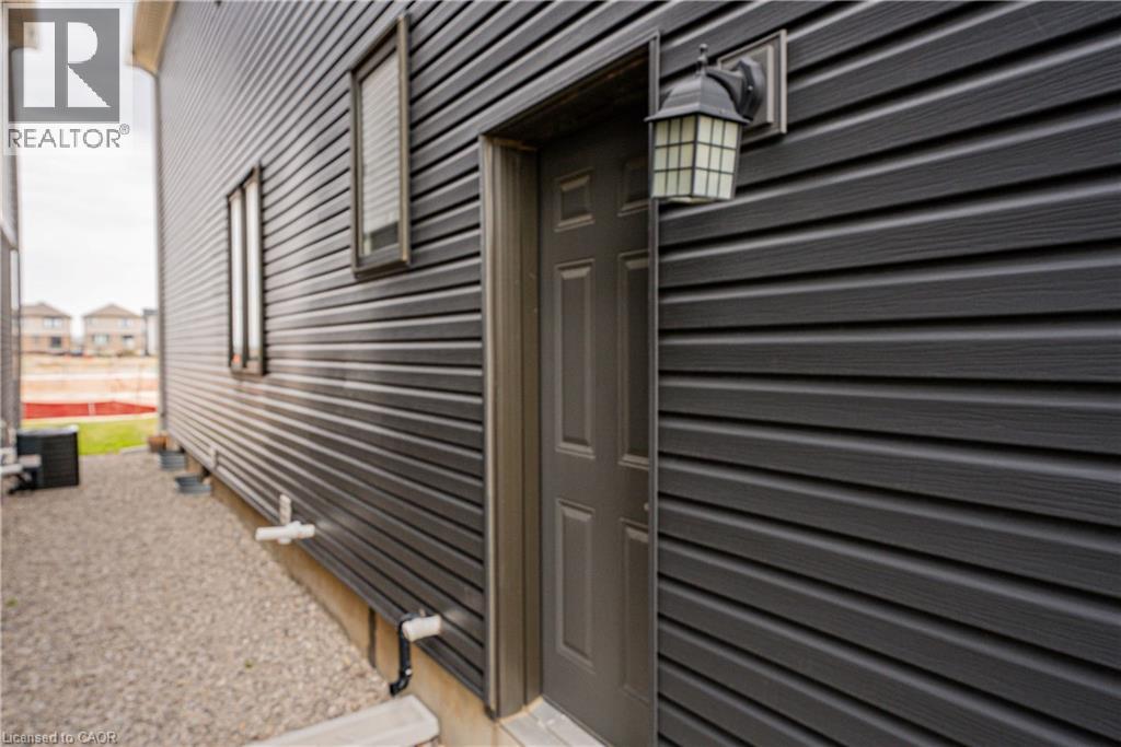 22 Oaktree Drive, Caledonia, Ontario  N3W 0E6 - Photo 41 - 40831251
