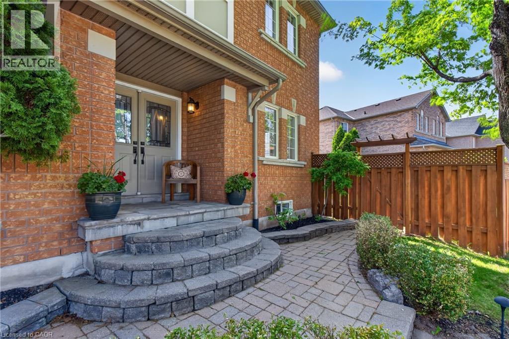 1347 Brookstar Drive, Oakville, Ontario  L6M 3W1 - Photo 3 - 40831096