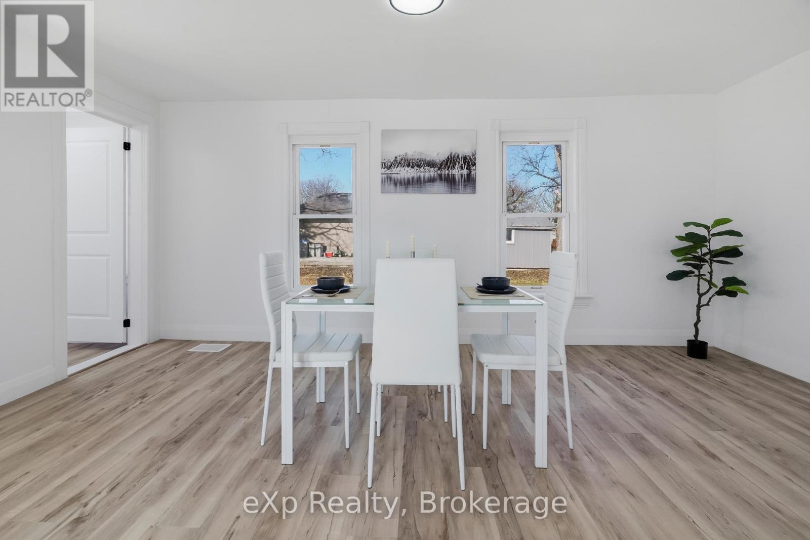 192 William Street W, North Middlesex, Ontario  N0M 2K0 - Photo 18 - X13152950