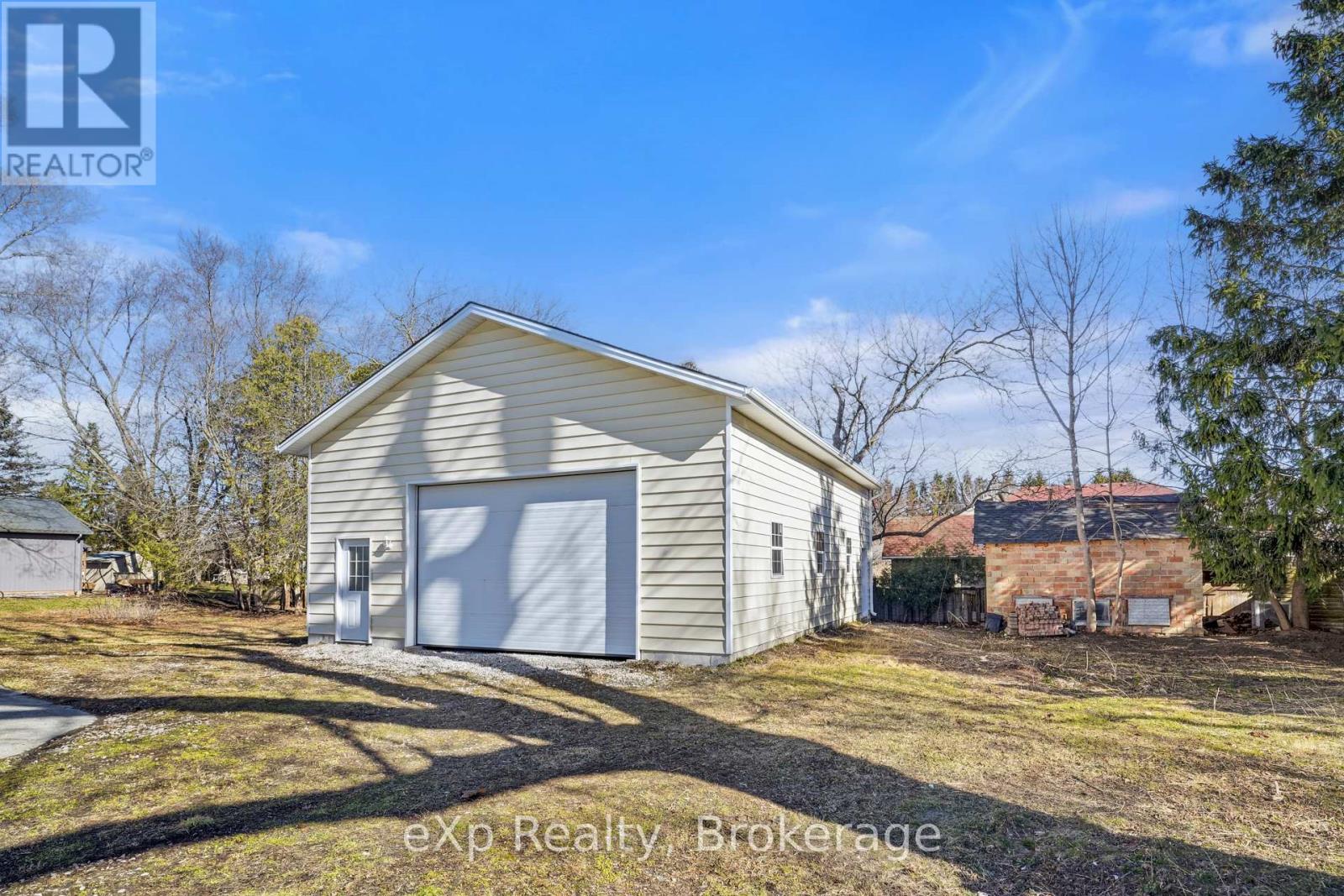 192 William Street W, North Middlesex, Ontario  N0M 2K0 - Photo 44 - X13152950