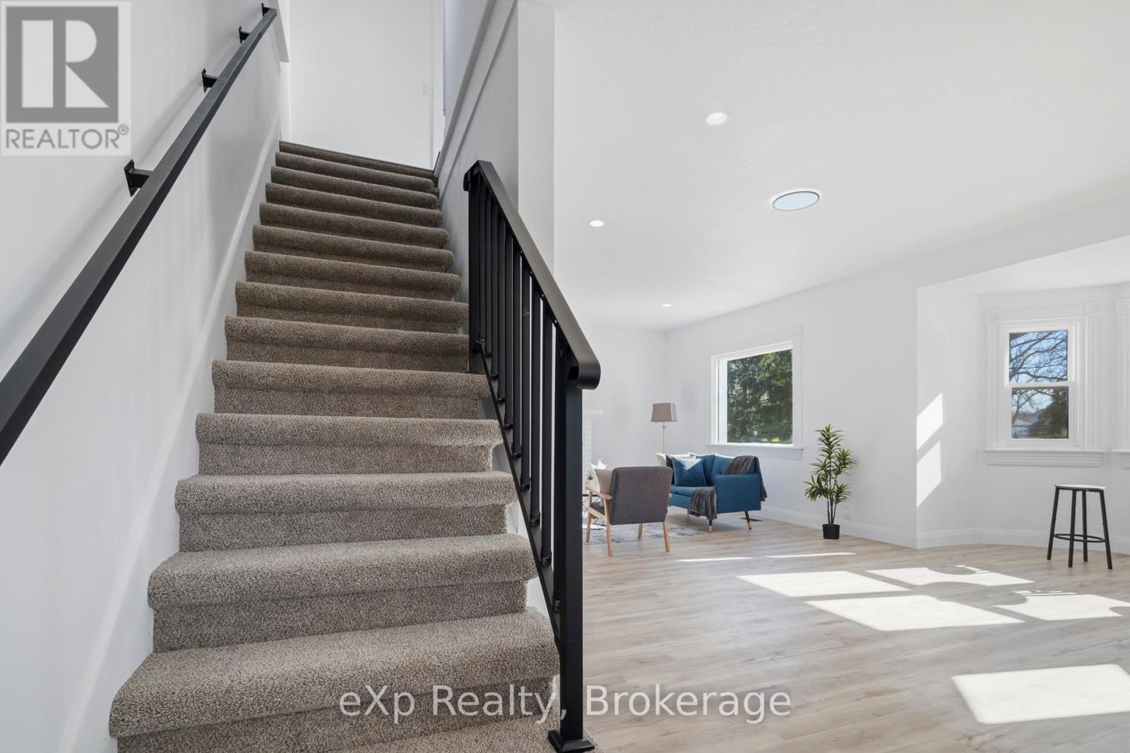 192 William Street W, North Middlesex, Ontario  N0M 2K0 - Photo 6 - X13152950