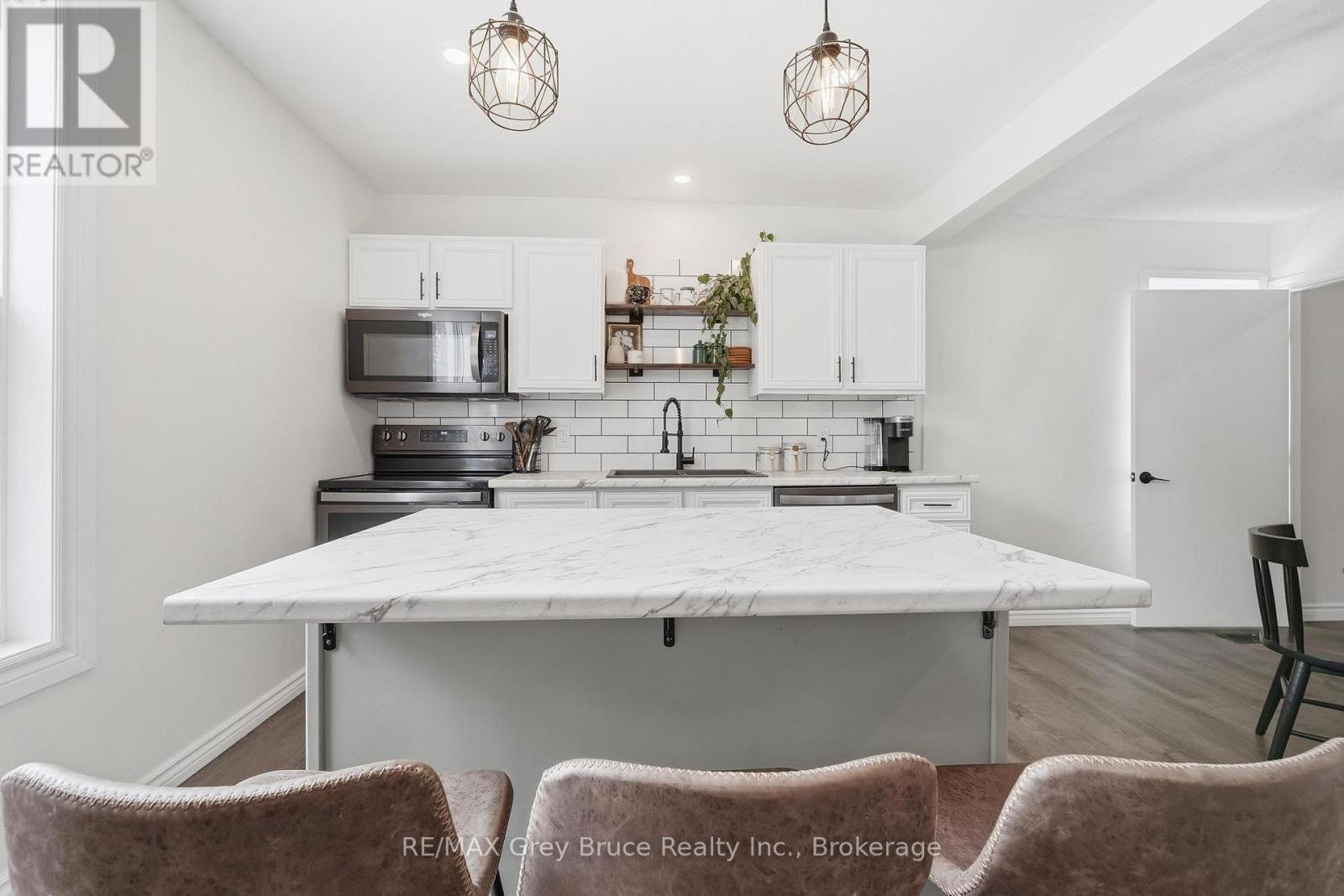230 2nd Avenue Se, Arran-Elderslie, Ontario  N0G 1L0 - Photo 11 - X13153012