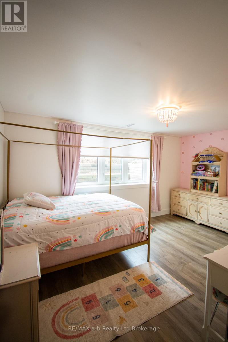 3 Belfast Circle, Tillsonburg, Ontario  N4G 5G3 - Photo 32 - X13153046