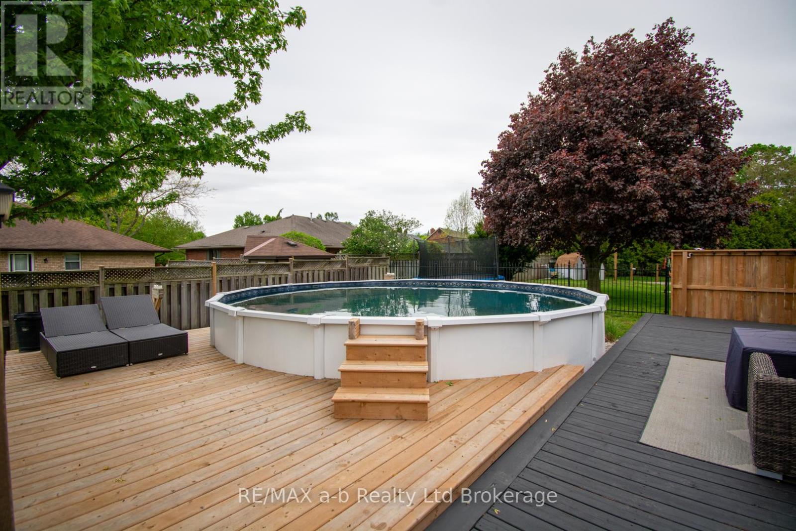 3 Belfast Circle, Tillsonburg, Ontario  N4G 5G3 - Photo 40 - X13153046