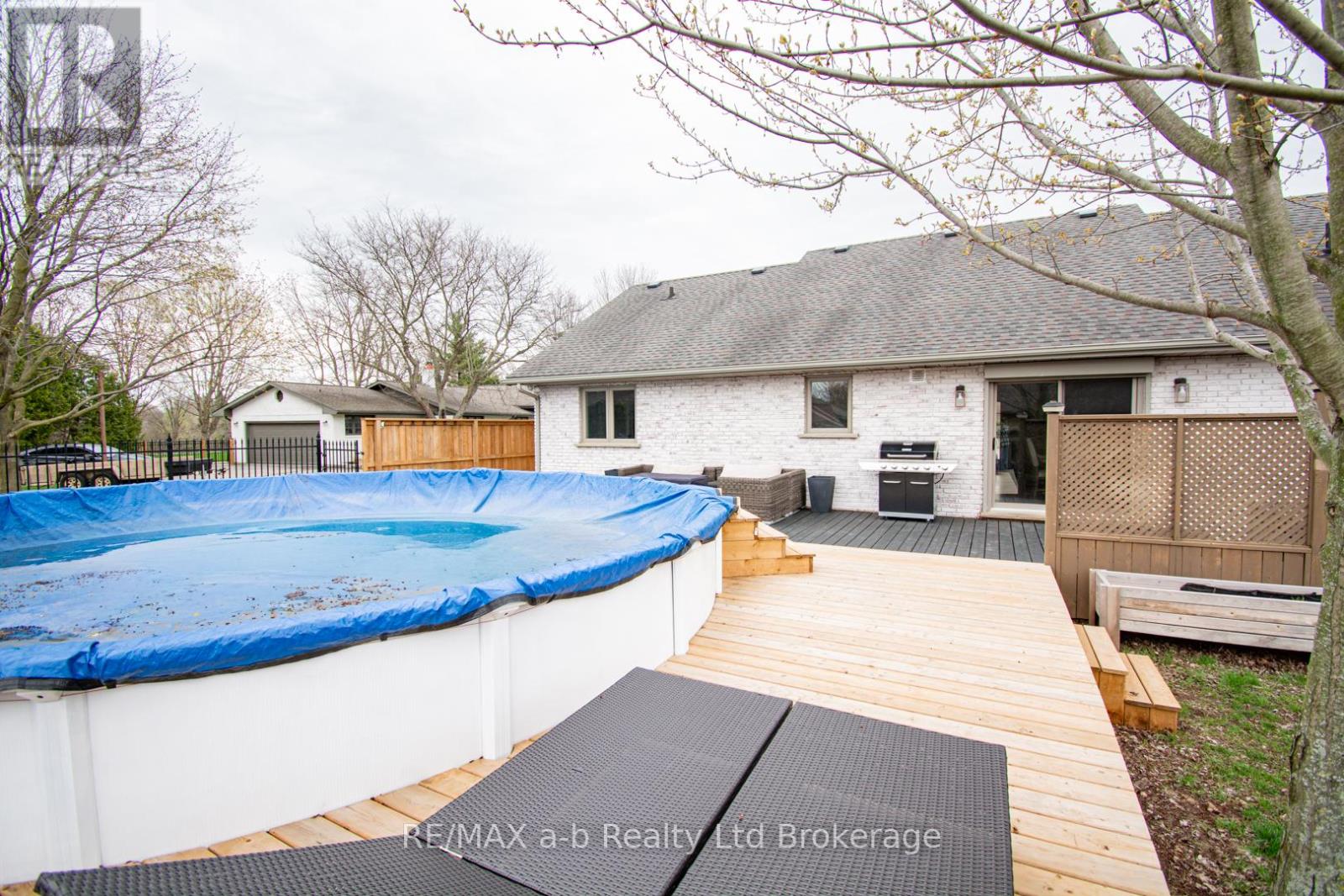 3 Belfast Circle, Tillsonburg, Ontario  N4G 5G3 - Photo 43 - X13153046