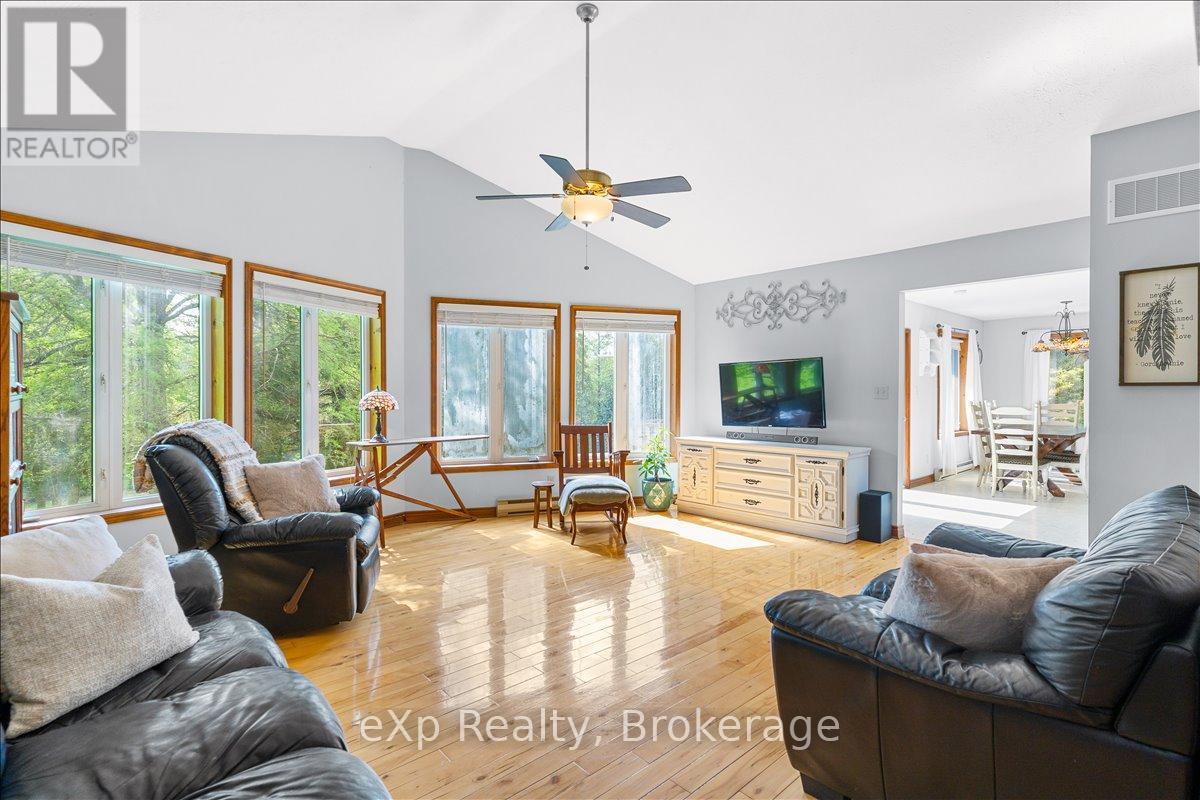 55 Forbes Road, Northern Bruce Peninsula, Ontario  N0H 2T0 - Photo 11 - X13153346