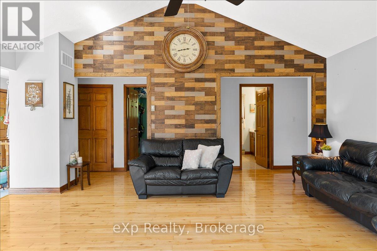 55 Forbes Road, Northern Bruce Peninsula, Ontario  N0H 2T0 - Photo 12 - X13153346