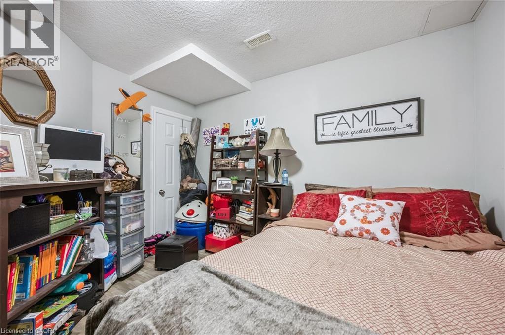 27 Vicmount Drive, Kitchener, Ontario  N2M 2A2 - Photo 32 - 40831782