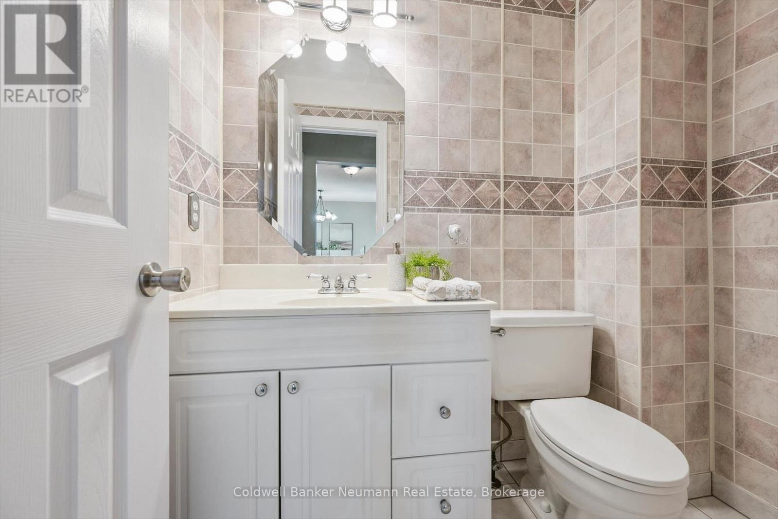 17 Histon Crescent, Brampton, Ontario  L6V 3P9 - Photo 10 - W13154054
