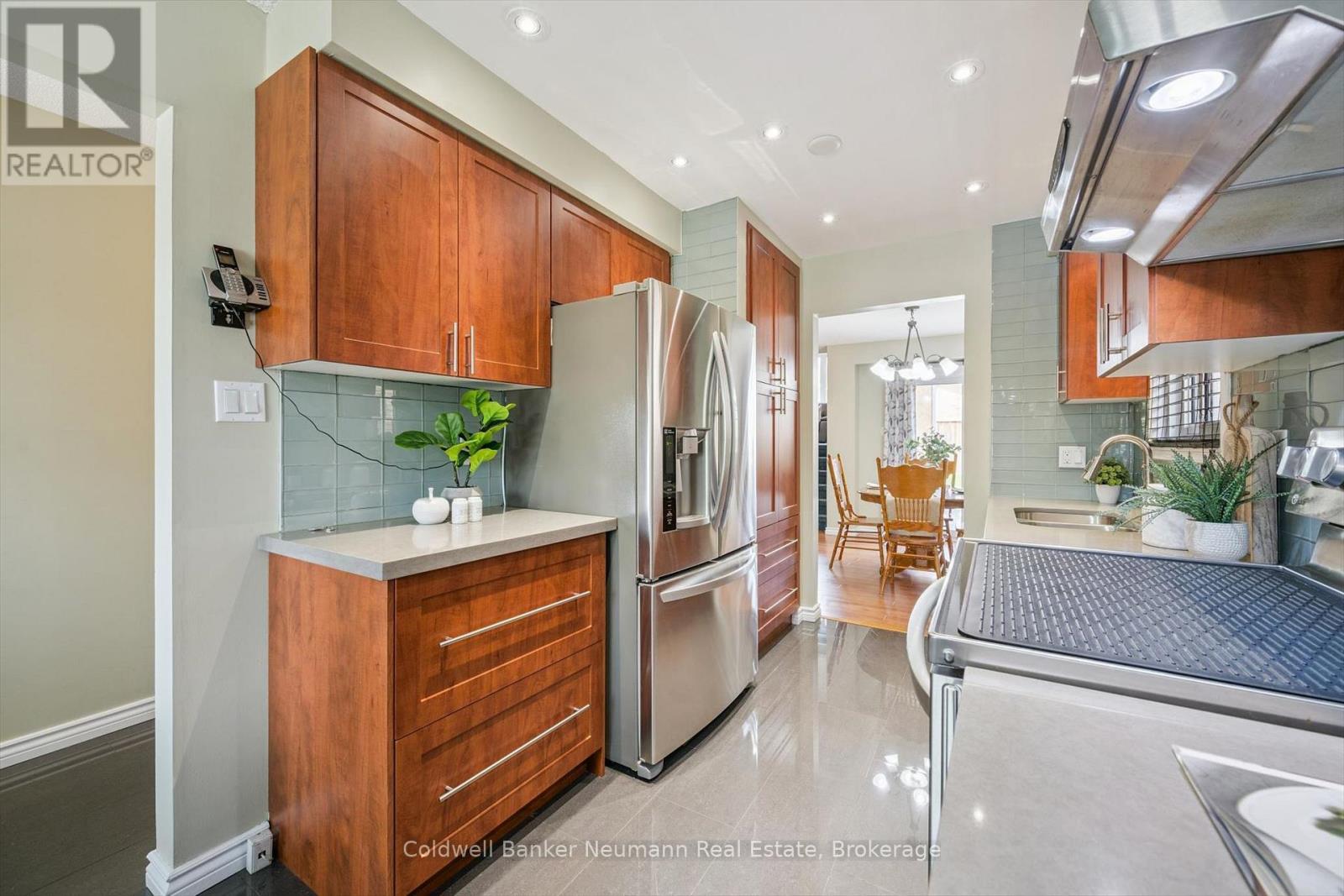 17 Histon Crescent, Brampton, Ontario  L6V 3P9 - Photo 6 - W13154054
