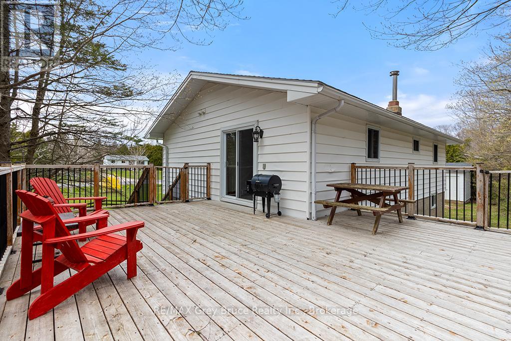 46 Maple Golf Crescent, Northern Bruce Peninsula, Ontario  N0H 2R0 - Photo 11 - X13154046