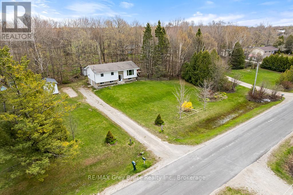 46 Maple Golf Crescent, Northern Bruce Peninsula, Ontario  N0H 2R0 - Photo 13 - X13154046
