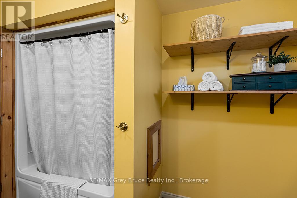 46 Maple Golf Crescent, Northern Bruce Peninsula, Ontario  N0H 2R0 - Photo 34 - X13154046