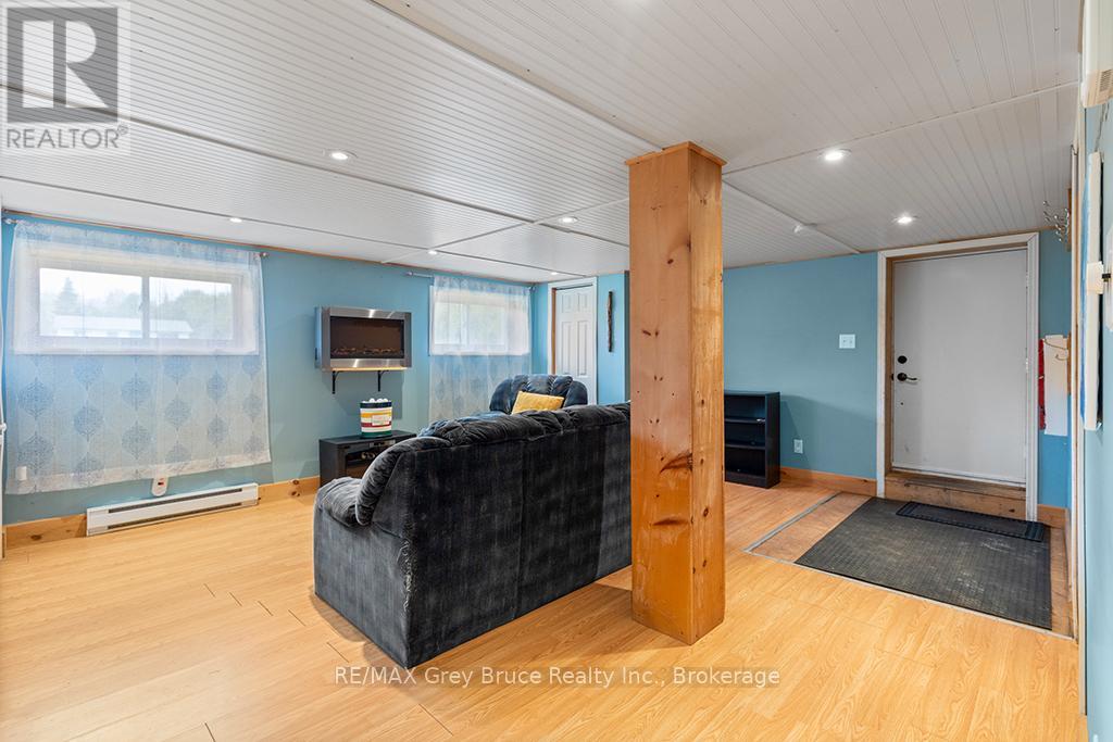 46 Maple Golf Crescent, Northern Bruce Peninsula, Ontario  N0H 2R0 - Photo 36 - X13154046