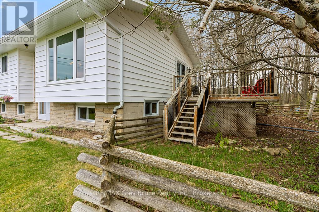 46 Maple Golf Crescent, Northern Bruce Peninsula, Ontario  N0H 2R0 - Photo 8 - X13154046