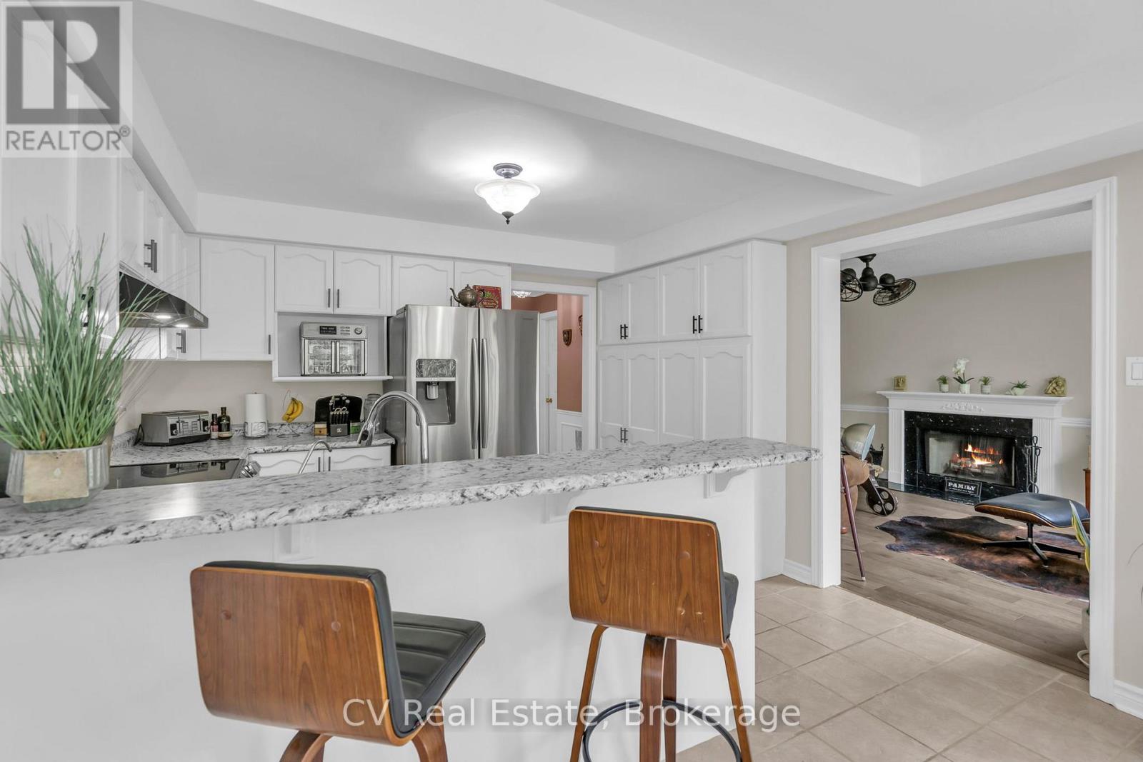 5 Mccutcheon Court, Barrie, Ontario  L4N 7C6 - Photo 17 - S13154270