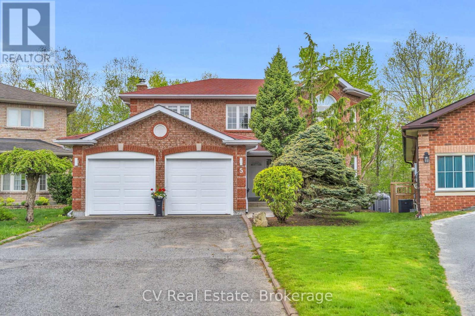 5 Mccutcheon Court, Barrie, Ontario  L4N 7C6 - Photo 2 - S13154270