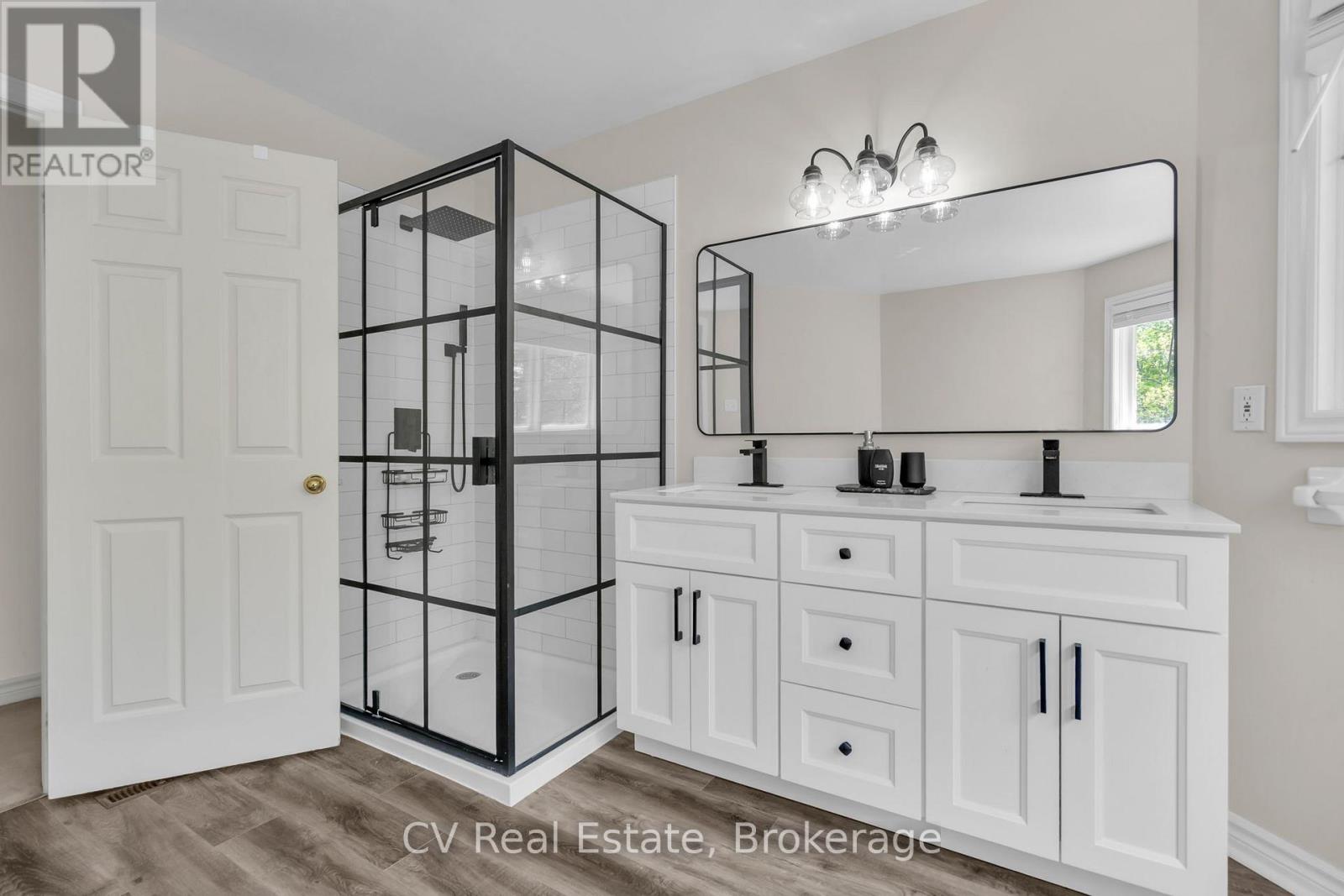 5 Mccutcheon Court, Barrie, Ontario  L4N 7C6 - Photo 28 - S13154270