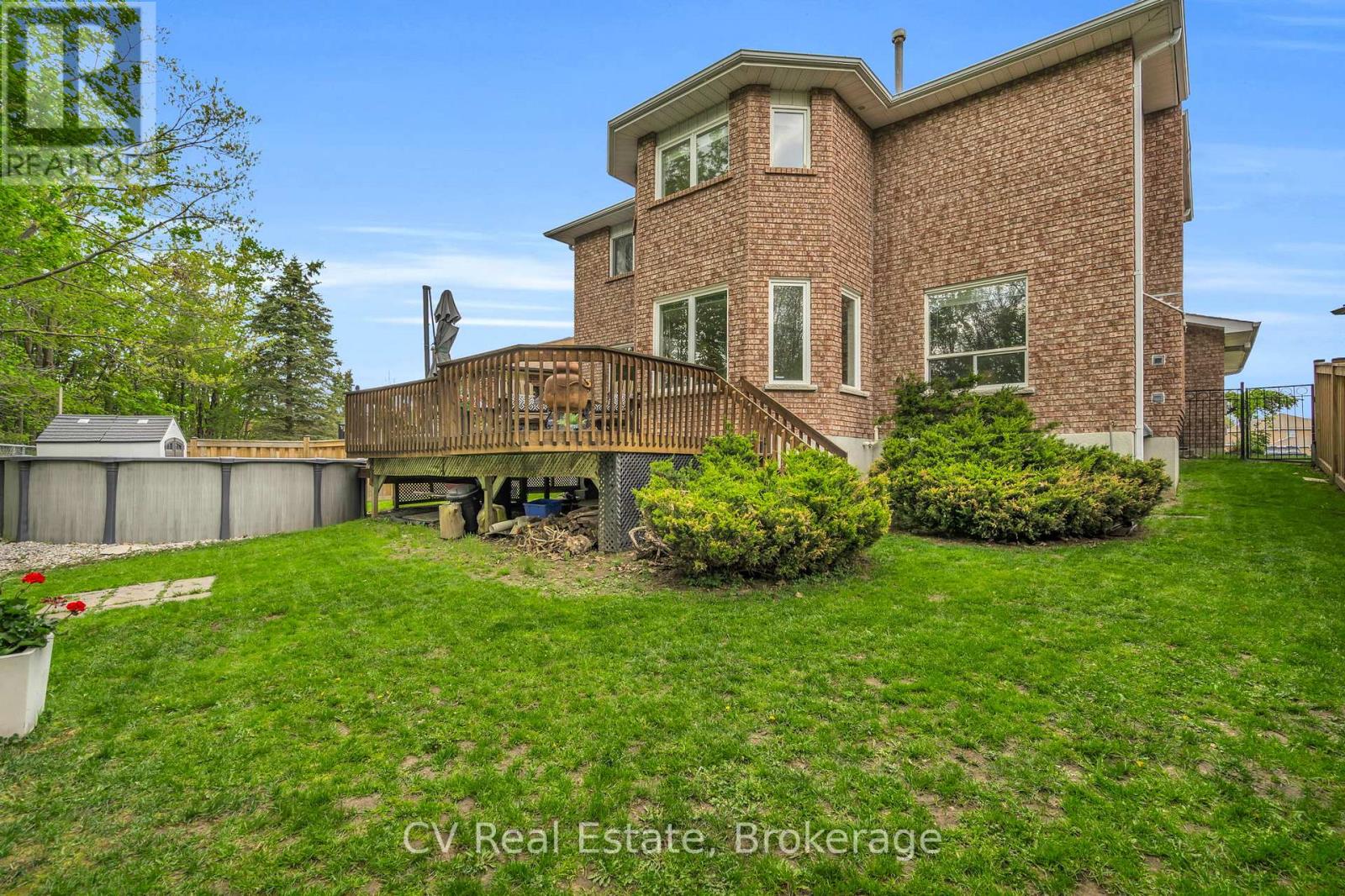 5 Mccutcheon Court, Barrie, Ontario  L4N 7C6 - Photo 3 - S13154270