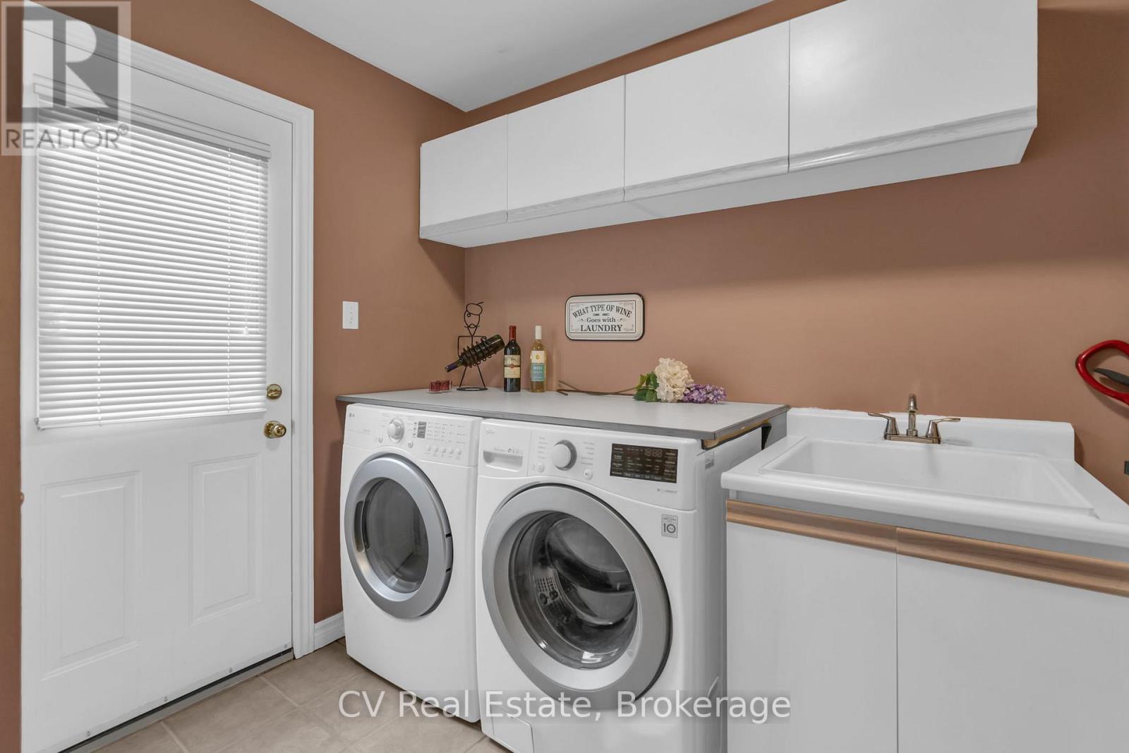 5 Mccutcheon Court, Barrie, Ontario  L4N 7C6 - Photo 37 - S13154270