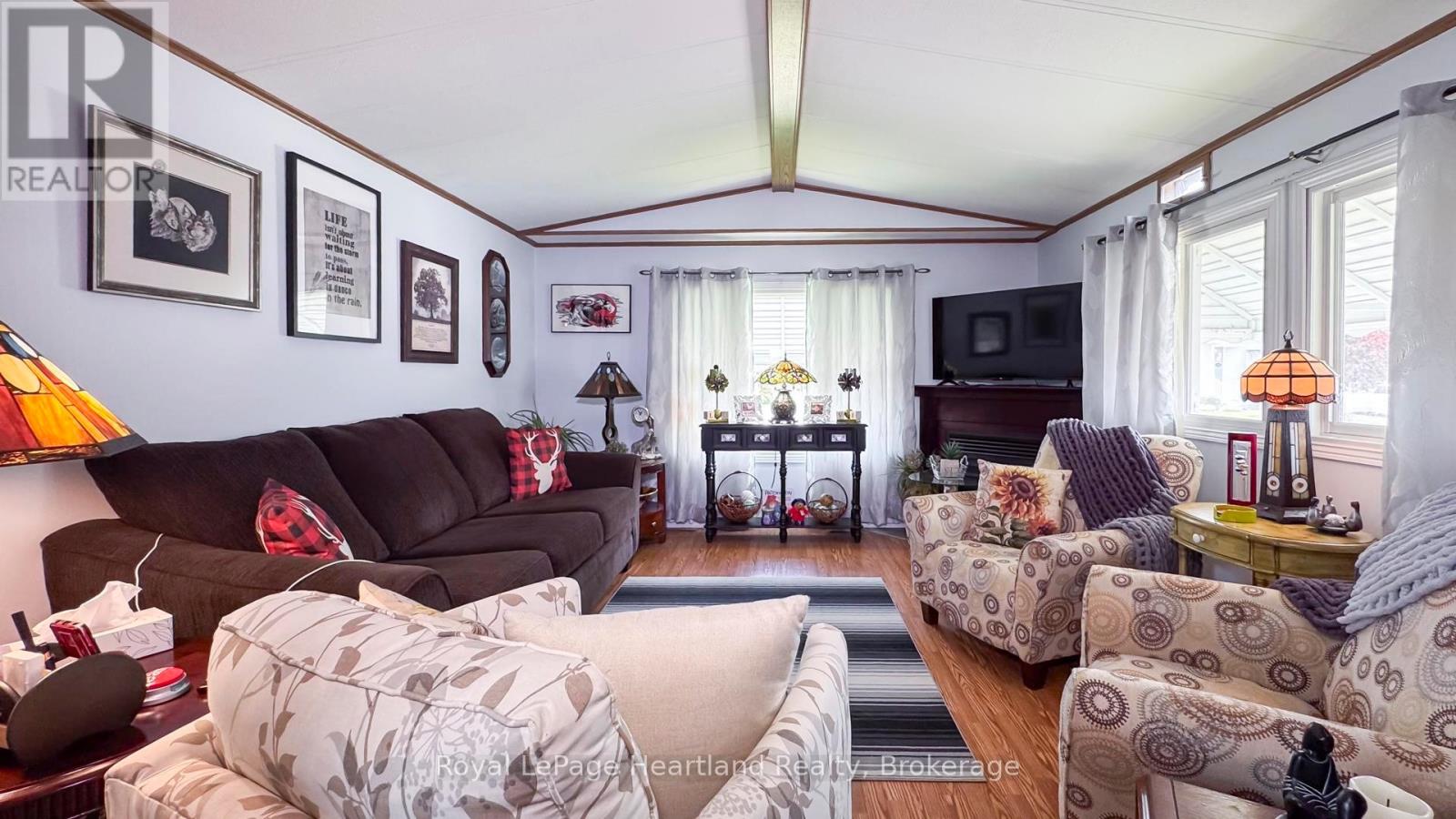 45 Redford Drive, South Huron, Ontario  N0M 1S3 - Photo 9 - X13154582