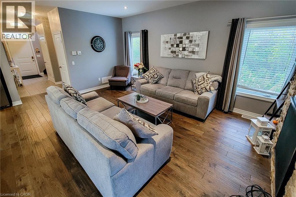 4274 Sixth Avenue, Niagara Falls, Ontario  L2E 4S8 - Photo 5 - 40832220