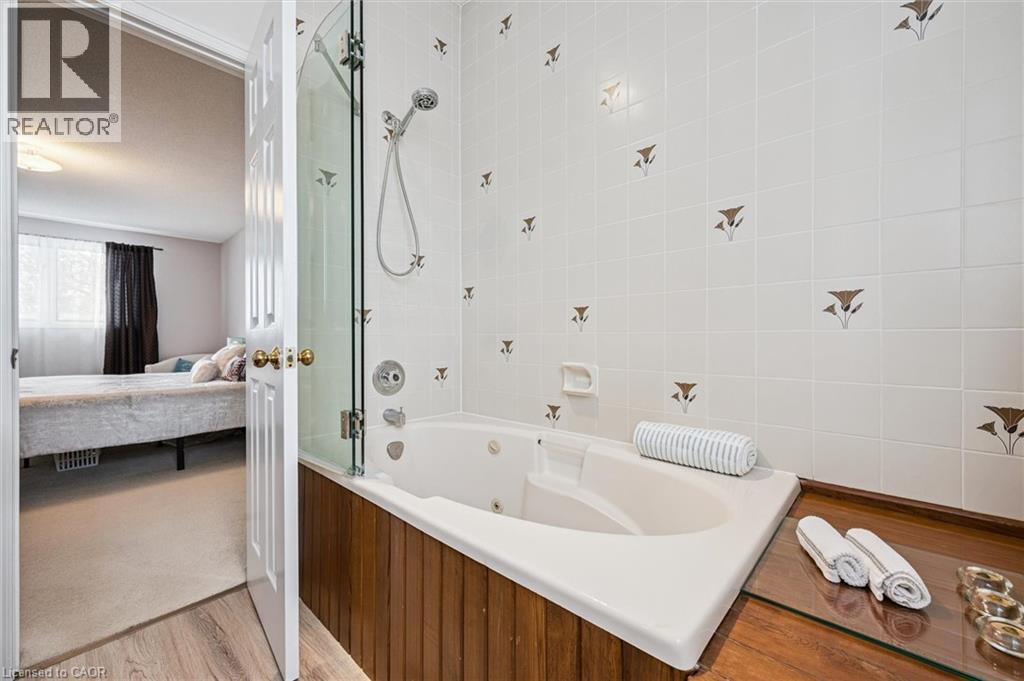 488 Heather Hill Place, Waterloo, Ontario  N2T 1H7 - Photo 31 - 40832188