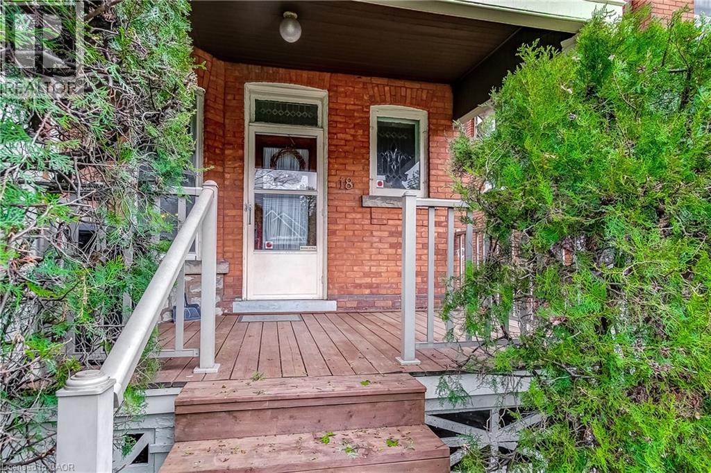18 Fairleigh Crescent, Hamilton, Ontario  L8M 2K9 - Photo 4 - 40831992