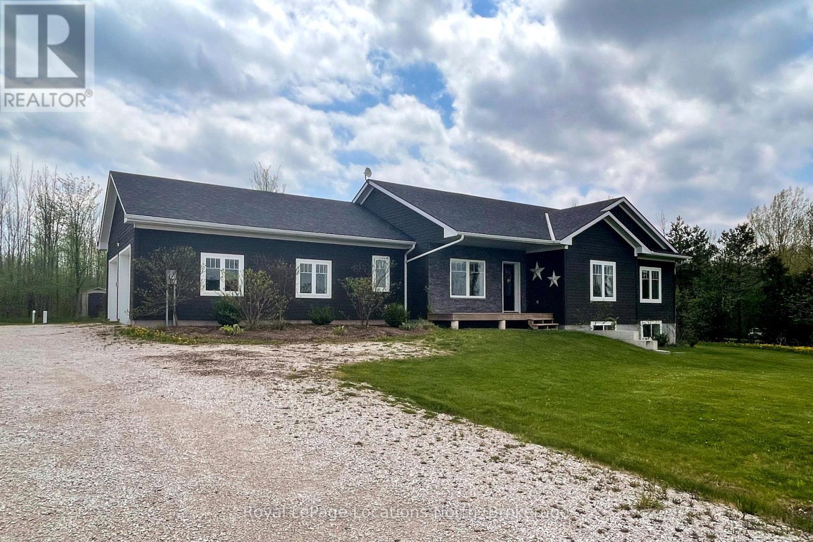 109 Robertson Avenue, Meaford, Ontario  N4L 1W7 - Photo 2 - X13155514