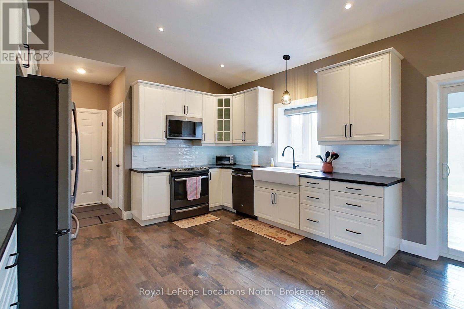 109 Robertson Avenue, Meaford, Ontario  N4L 1W7 - Photo 7 - X13155514