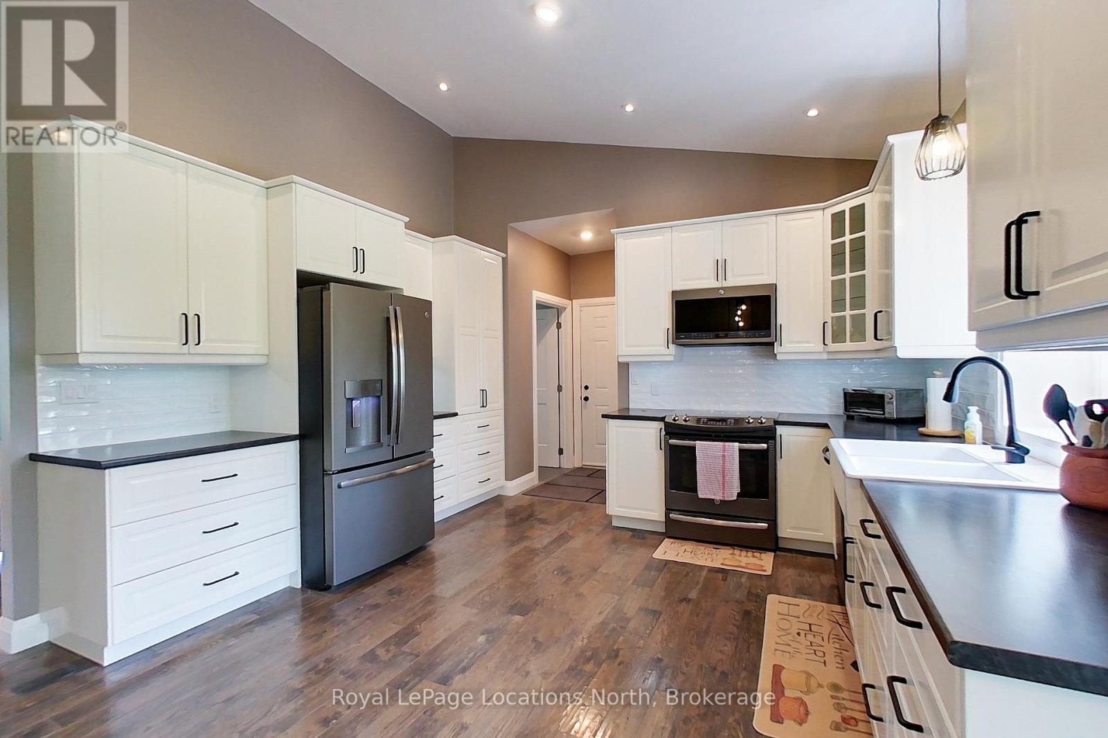 109 Robertson Avenue, Meaford, Ontario  N4L 1W7 - Photo 8 - X13155514