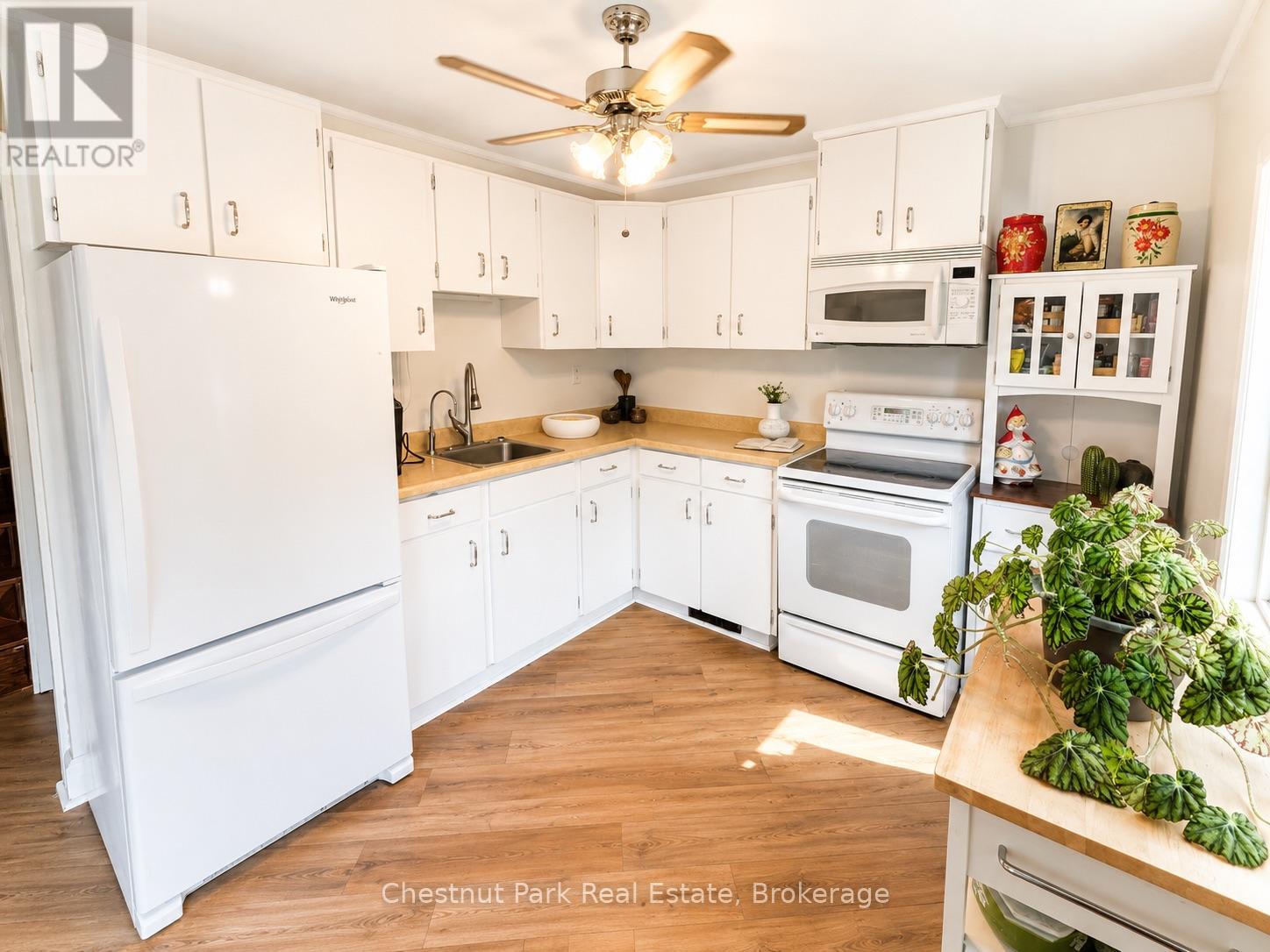 12 Ferndale Road, Muskoka Lakes, Ontario  P0B 1J0 - Photo 17 - X13155688