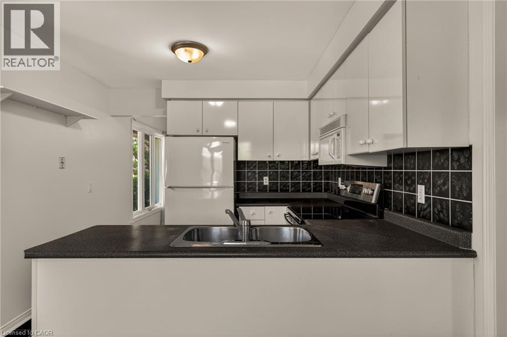 11 Pirie Drive Unit# 19, Dundas, Ontario  L9H 6Z6 - Photo 22 - 40832172