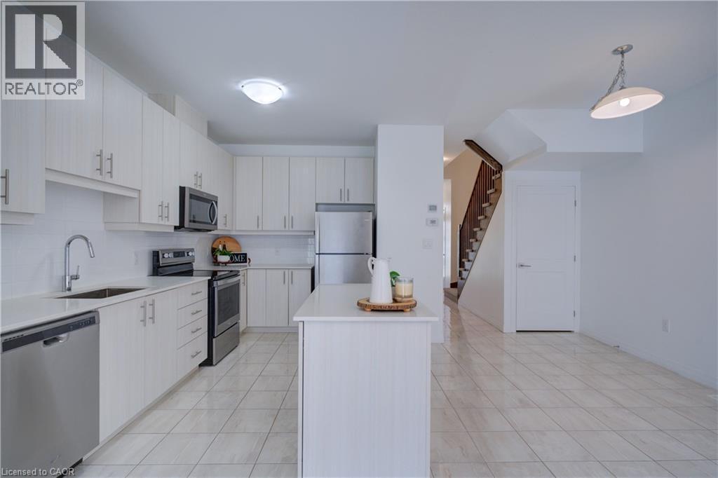 30 Times Square Boulevard Unit# 23, Stoney Creek, Ontario  L8J 0L8 - Photo 12 - 40831357