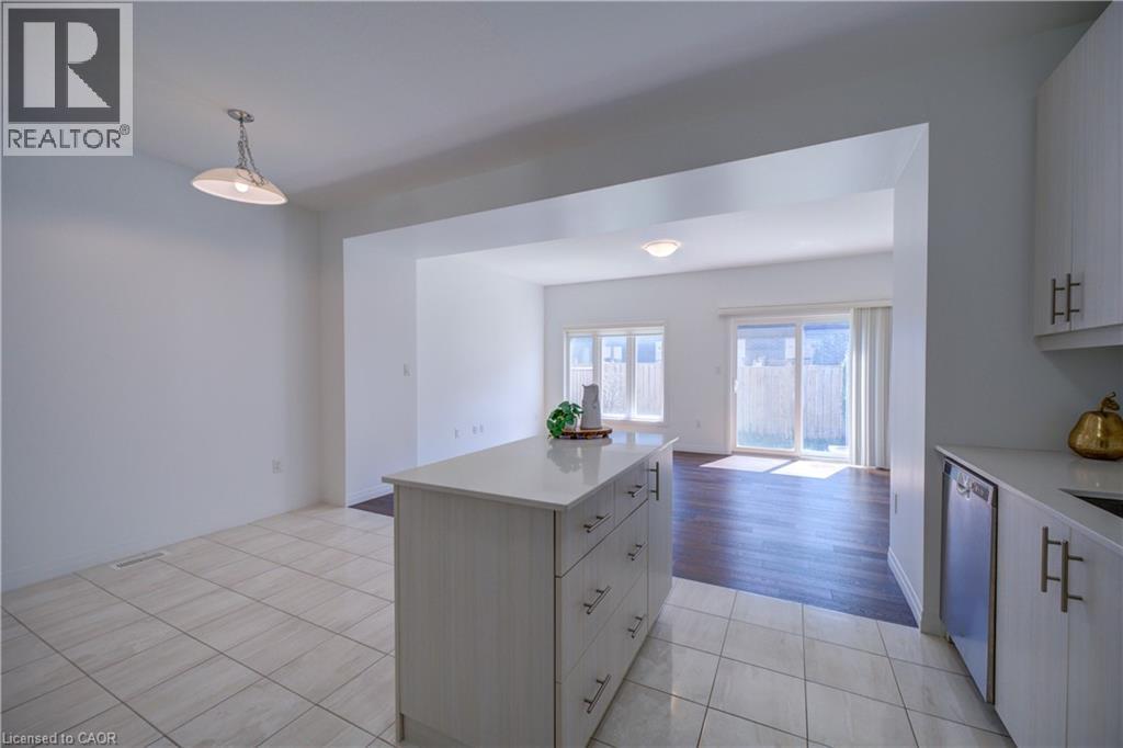 30 Times Square Boulevard Unit# 23, Stoney Creek, Ontario  L8J 0L8 - Photo 18 - 40831357
