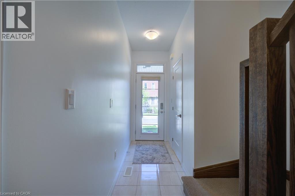 30 Times Square Boulevard Unit# 23, Stoney Creek, Ontario  L8J 0L8 - Photo 2 - 40831357