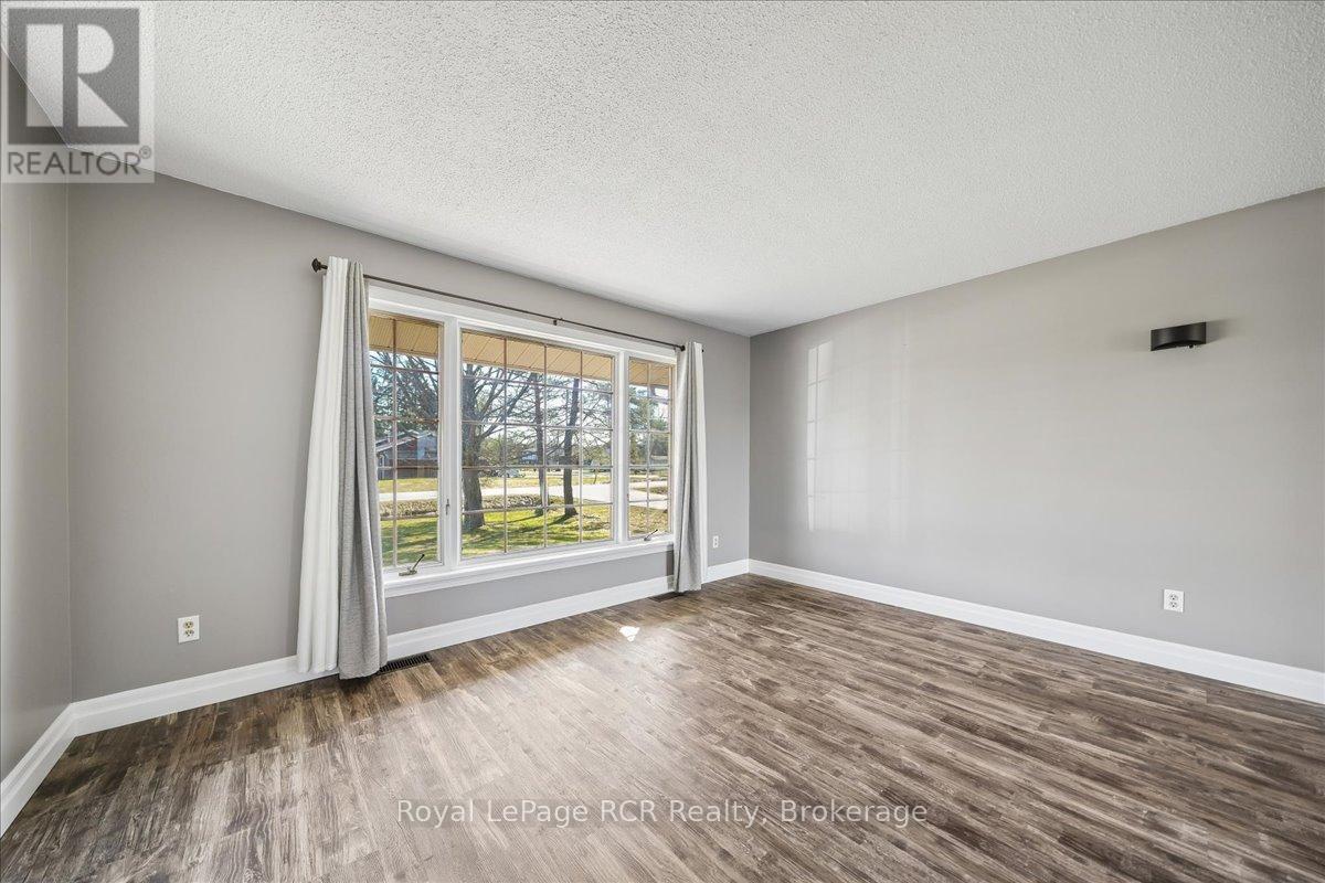883 30th Street W, Georgian Bluffs, Ontario  N4K 6V5 - Photo 11 - X13156458