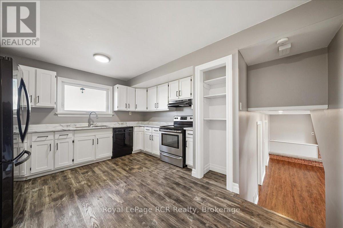 883 30th Street W, Georgian Bluffs, Ontario  N4K 6V5 - Photo 15 - X13156458