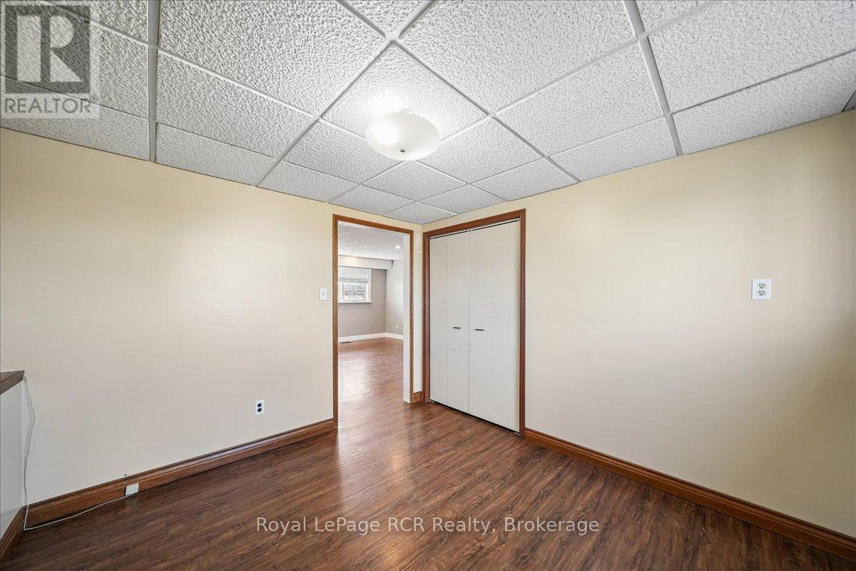 883 30th Street W, Georgian Bluffs, Ontario  N4K 6V5 - Photo 36 - X13156458