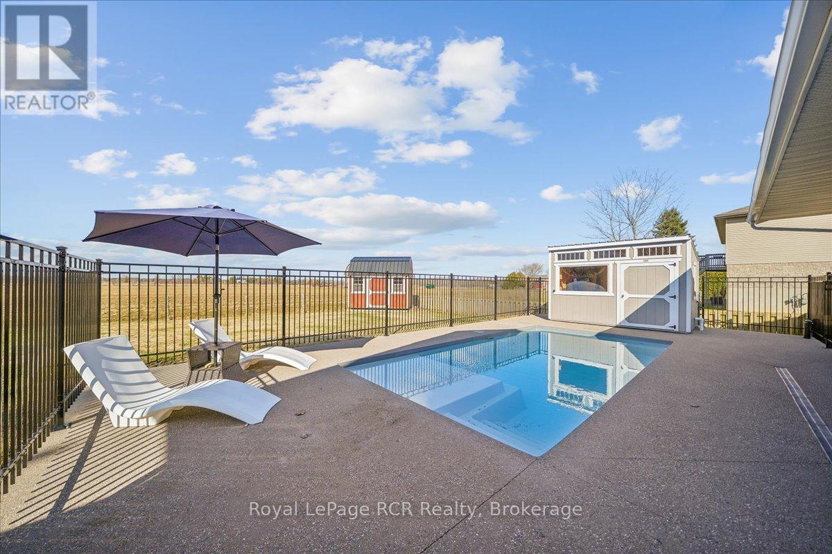 883 30th Street W, Georgian Bluffs, Ontario  N4K 6V5 - Photo 44 - X13156458