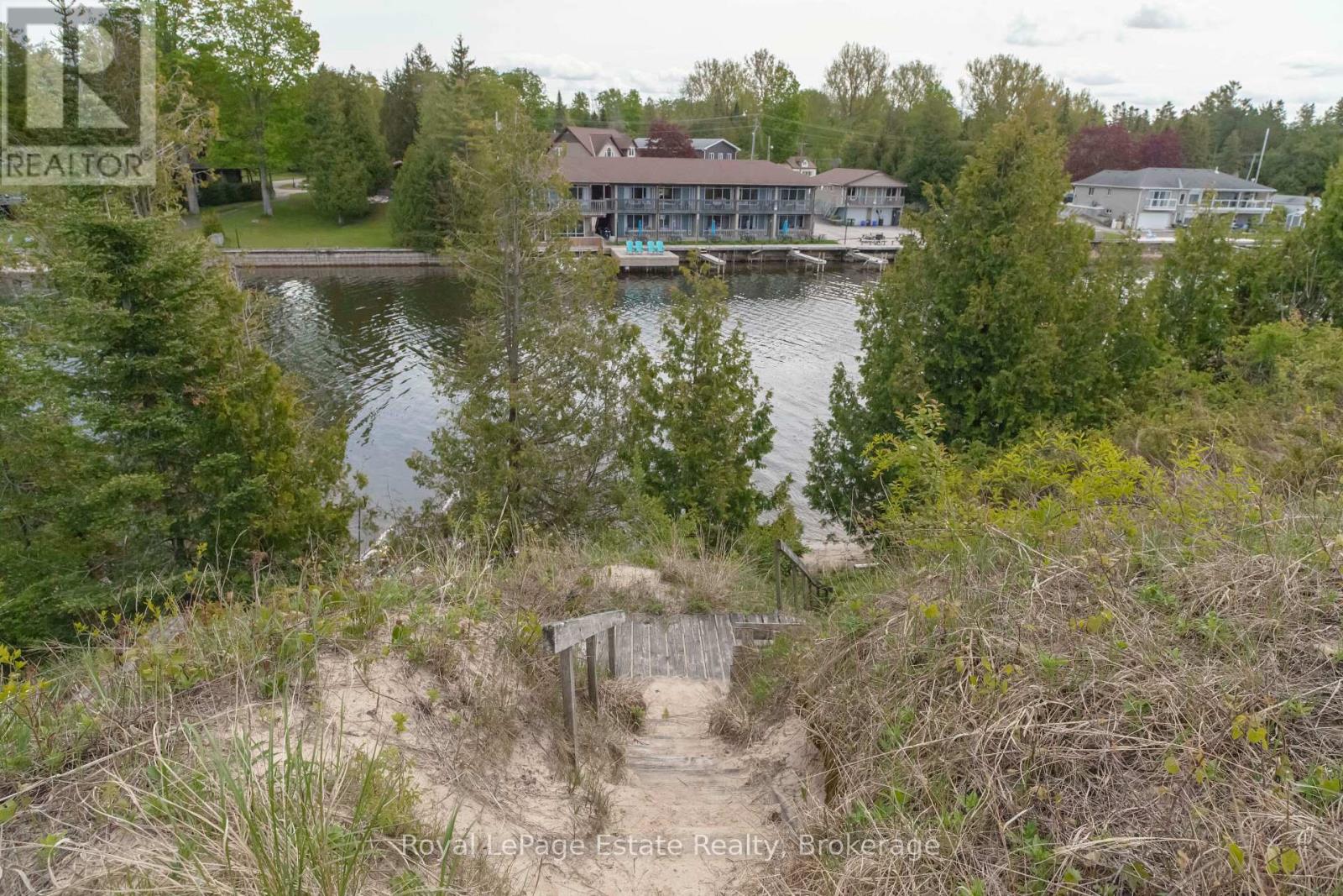 37 Sog Je Wa Sa Drive, Native Leased Lands, Ontario  N0H 2G0 - Photo 35 - X13157086